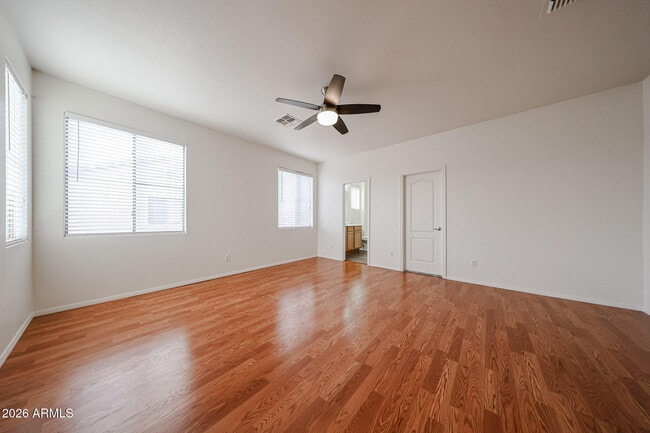 Building Photo - 961 E Redondo Dr