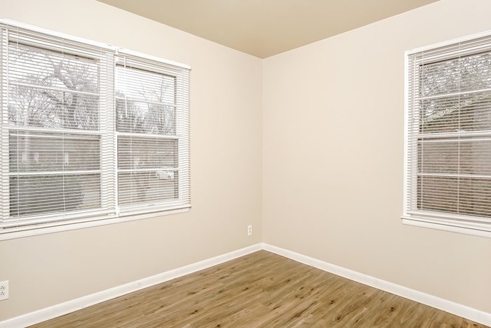 Building Photo - 2719 Oaktree Ln NW