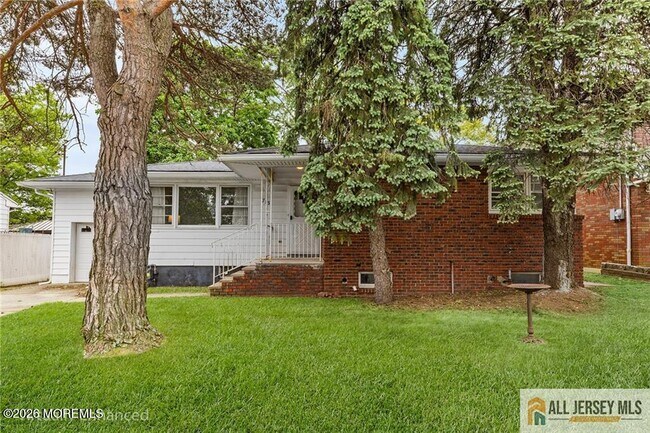 Building Photo - 713 Lincoln Dr