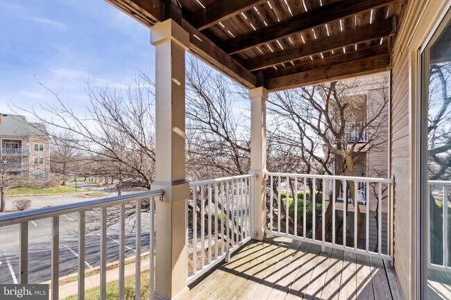 Building Photo - 1031 Gardenview Loop
