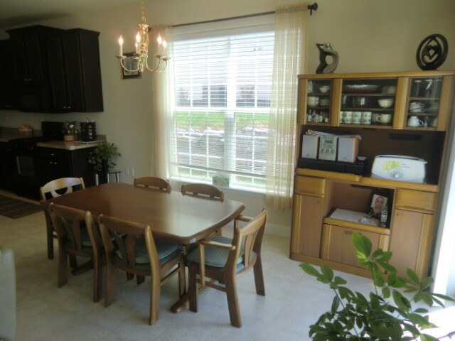 Building Photo - 2128 Red Fox Dr