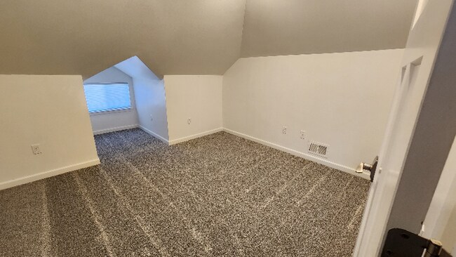Building Photo - 1007 W 29th St