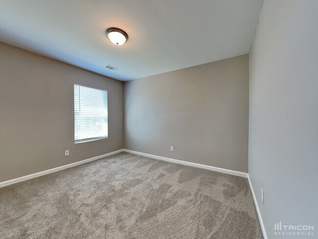 Building Photo - 307 Heritage Club Cir