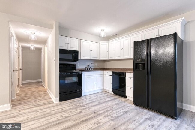 Building Photo - 2 Bed/2 Bath Patio Level Condo in Otterbei...