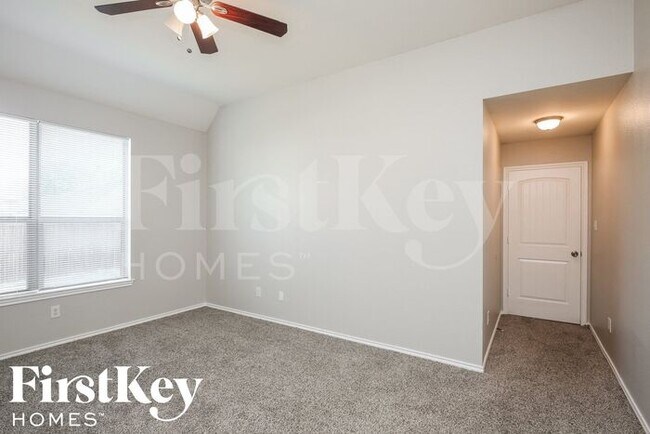 Building Photo - 1415 Sax Leigh Dr