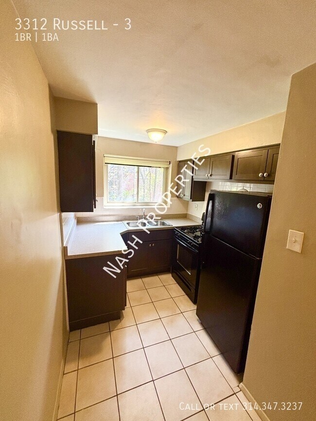 Building Photo - 3312 Russell-3