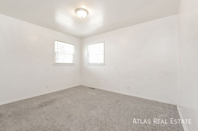 Building Photo - 217 S Xavier St