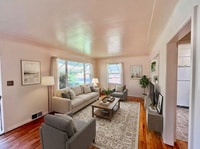 Building Photo - Cozy 2 bed 1 bath Home with Fenced Yard!