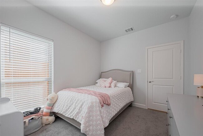 Building Photo - 11430 Bush Clover Dr