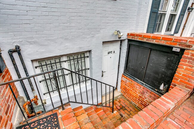 Building Photo - 1211 33RD St NW