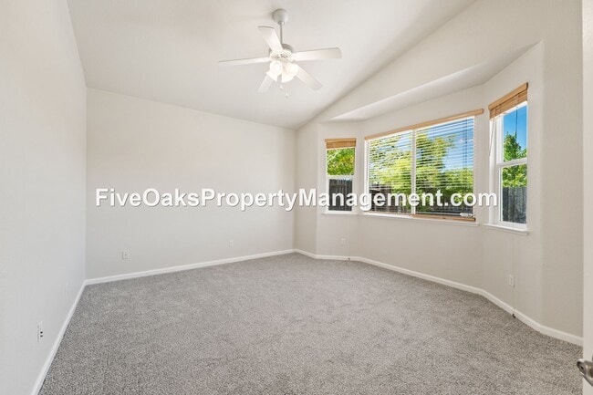 Building Photo - 2242 Zittel Dr