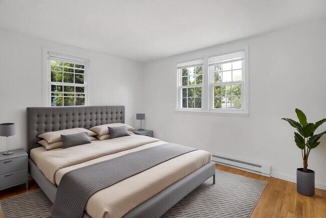 Building Photo - 507 Main St