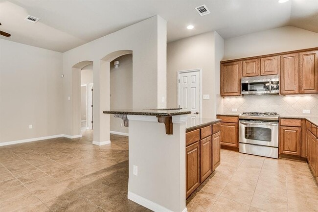 Building Photo - 609 Walsh Hill Trail