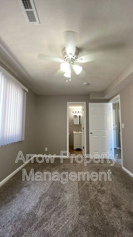 Building Photo - 1111 E Street