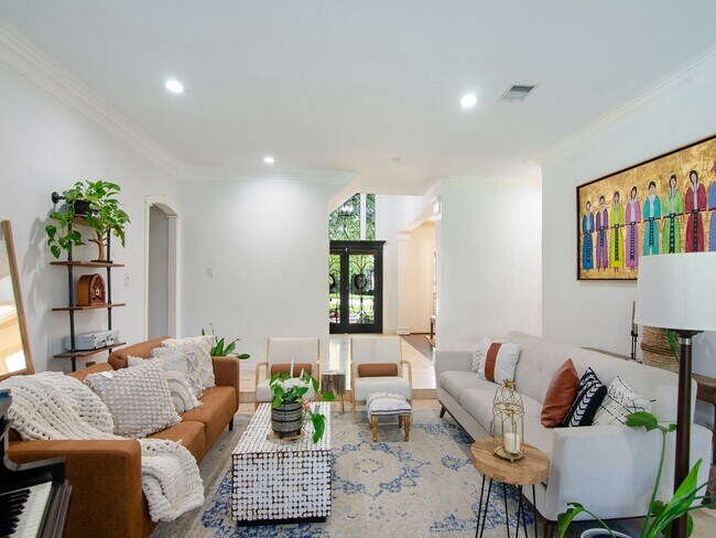 Building Photo - 25 Cokeberry St