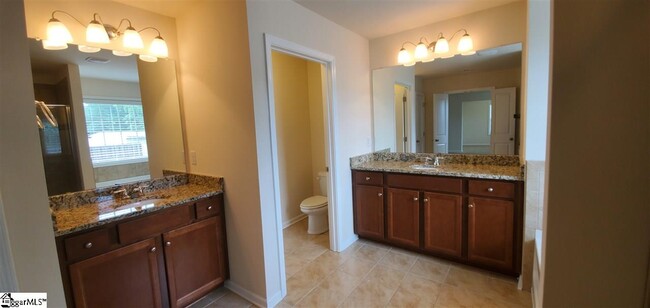 Building Photo - 225 Granito Dr