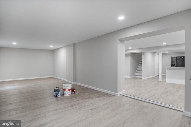 Building Photo - 7795 Penn Manor Ct