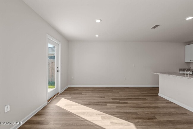 Building Photo - 5132 Rivergrass Dr