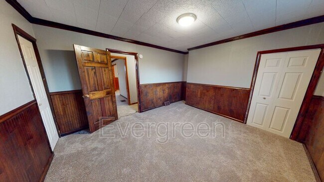 Building Photo - 233 S Hamilton Ave