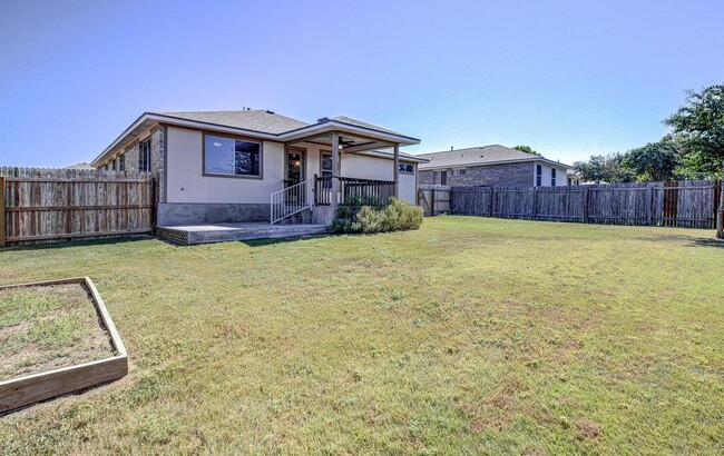 Building Photo - 1111 Whitley Dr