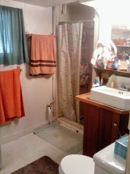 Main floor Bathroom - 2909 NW Fillmore Ave