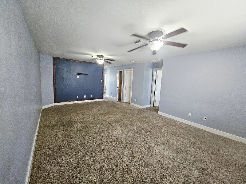 Building Photo - 11944 Chanteloup Dr