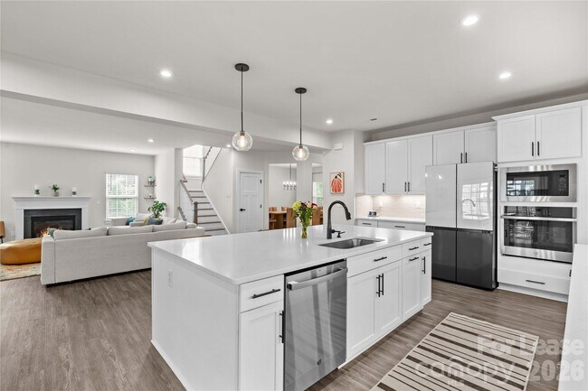 Building Photo - 14321 Sunnyhill Grove Rd