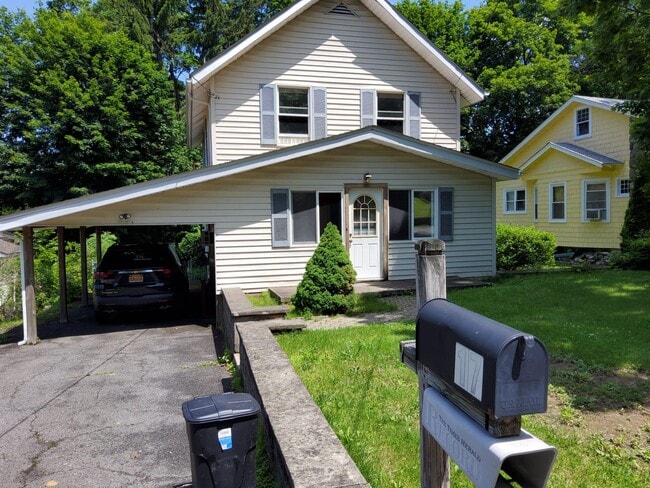 Primary Photo - 17 Highland Ave