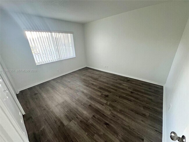 Building Photo - 10601 NW 45th St