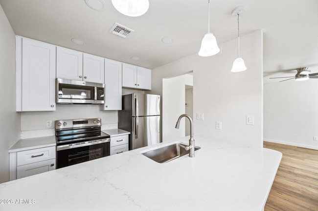 Building Photo - 4139 N 27th St