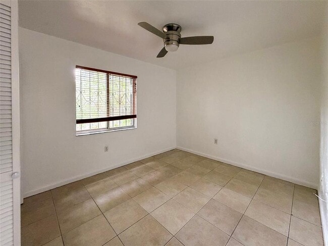 Building Photo - 1048 SW 6th Dr