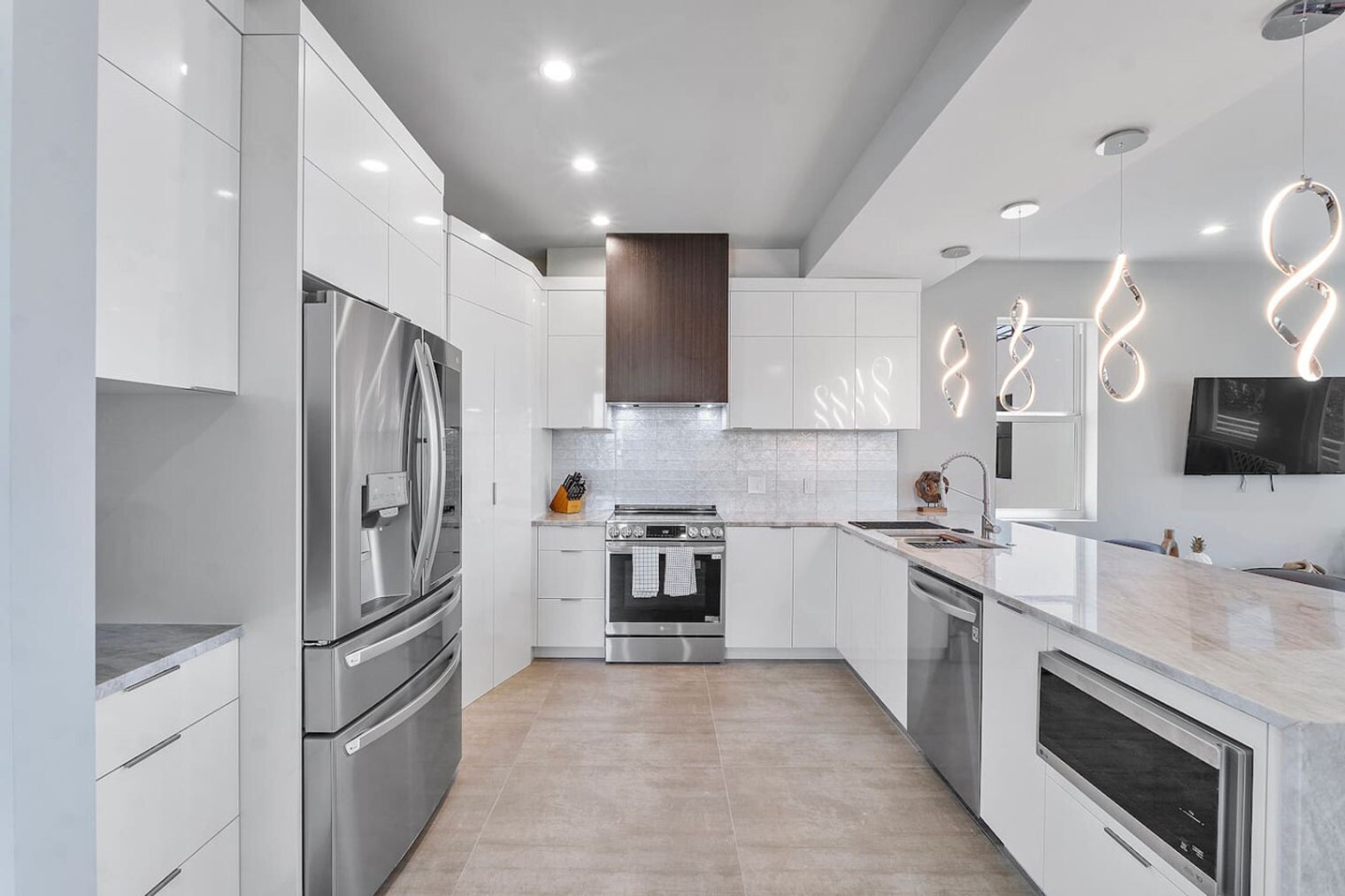 Building Photo - 99 Seaside Ave