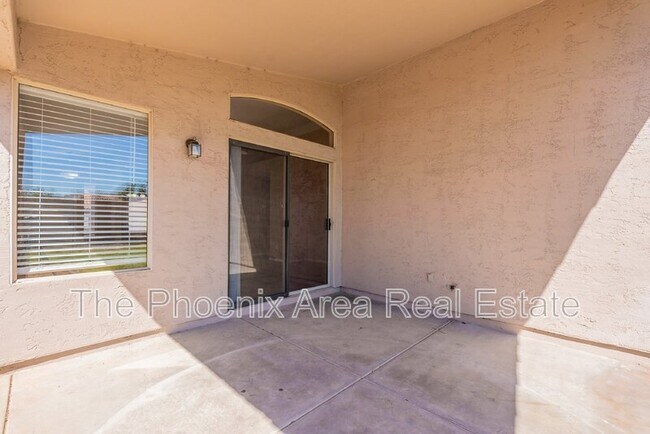 Building Photo - 1261 N Balboa Dr