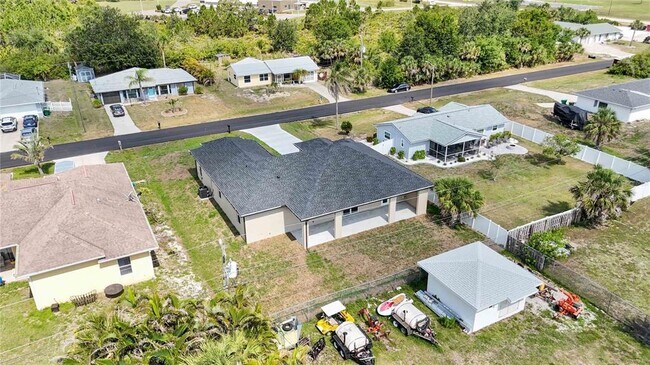 Building Photo - 6146 Grandeur St