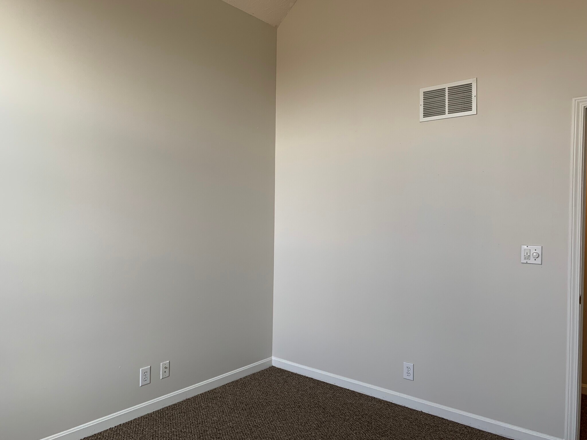 Building Photo - 4201 Bridlepath Pl