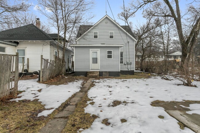 Building Photo - Now Available.  Vouchers accepted!