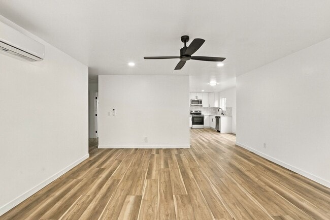 Building Photo - 2735-2737 Teresita St.