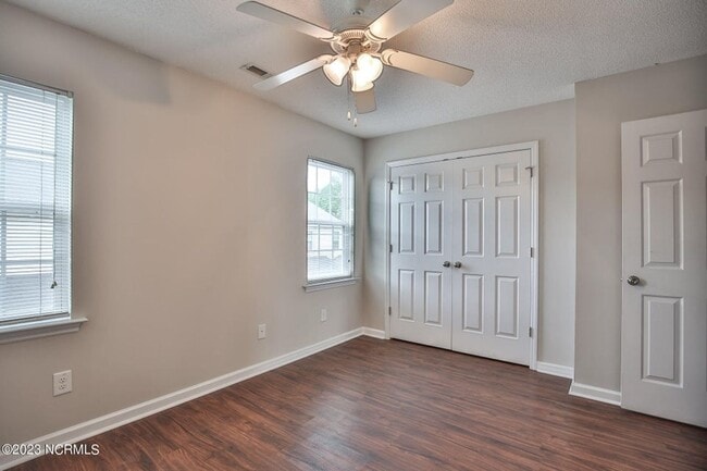Building Photo - 4001 Banister Loop