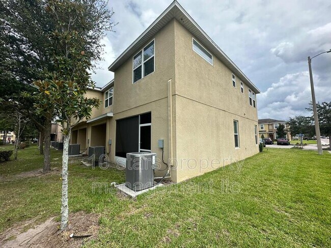 Building Photo - 7031 White Treetop Pl