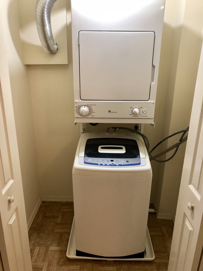 Building Photo - 1120 Washington Blvd