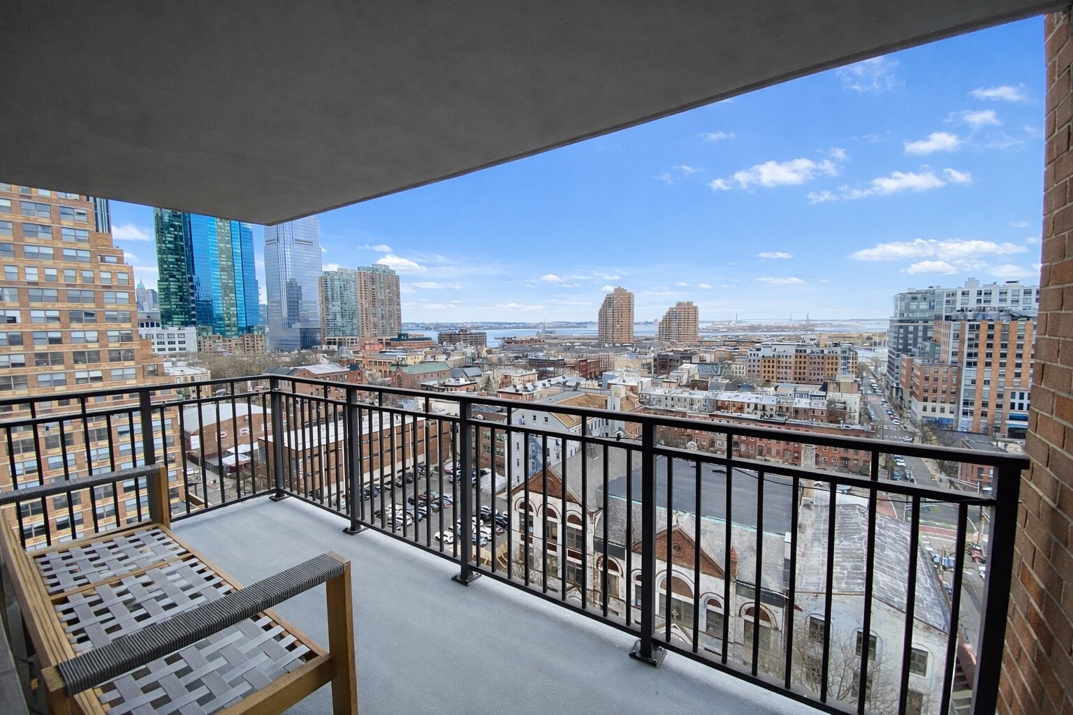 Building Photo - 135 Montgomery St