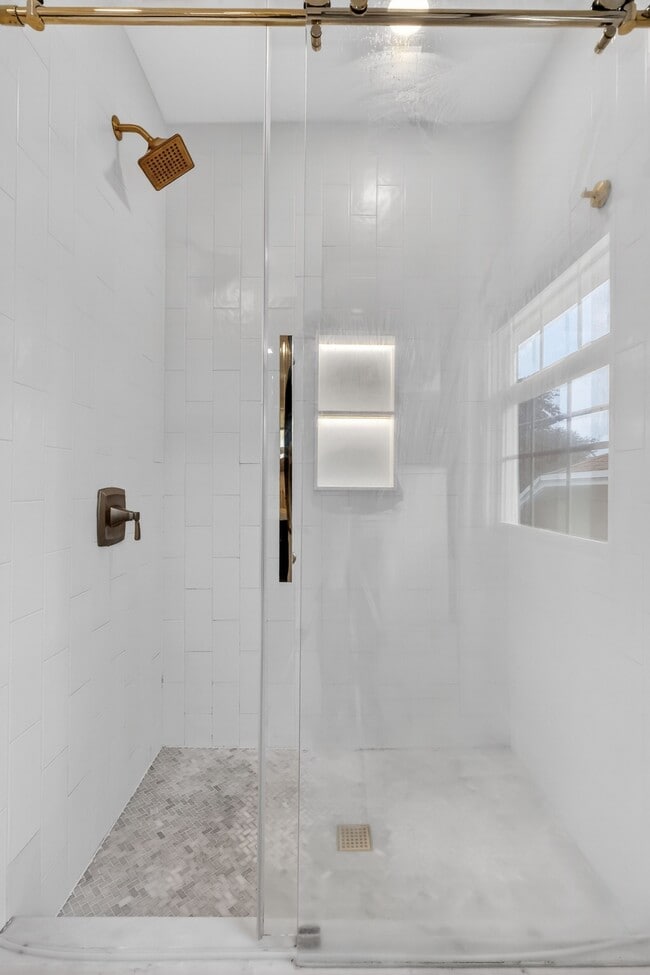 Building Photo - 412 El Prado
