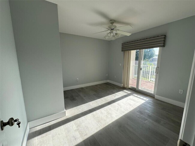 Building Photo - 390 NW 115th Way