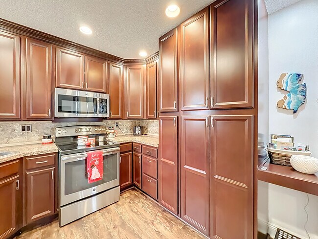 Building Photo - 2846 Carambola Cir S