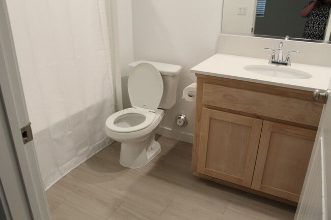 Building Photo - Brand New Home for Rent with Mother In Law Suite and Solar- Sydney Park