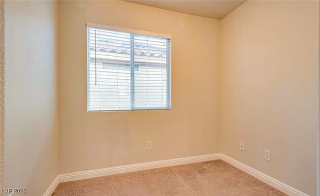 Building Photo - 6044 Fair Valley St