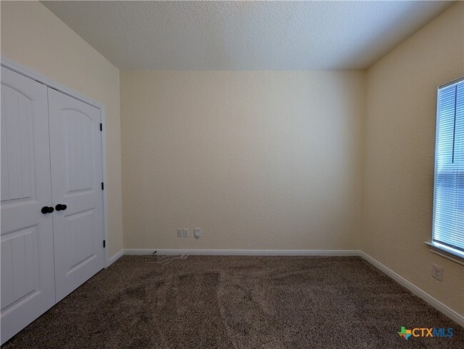 Building Photo - 1270 Hillcrest Dr