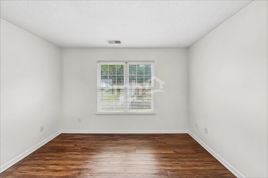 Building Photo - 12627 Waterfall Pl