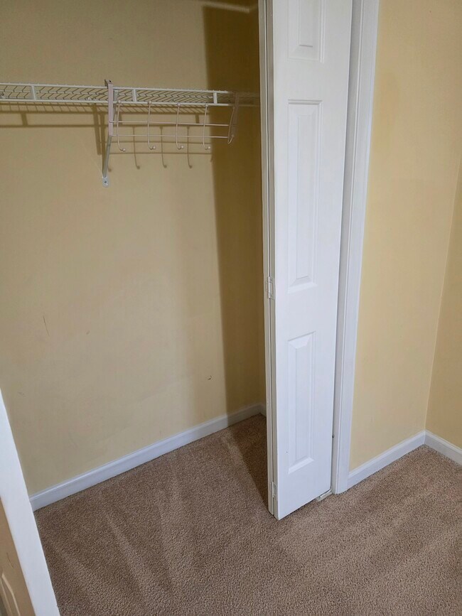 Building Photo - 3004 Knottsberry Way