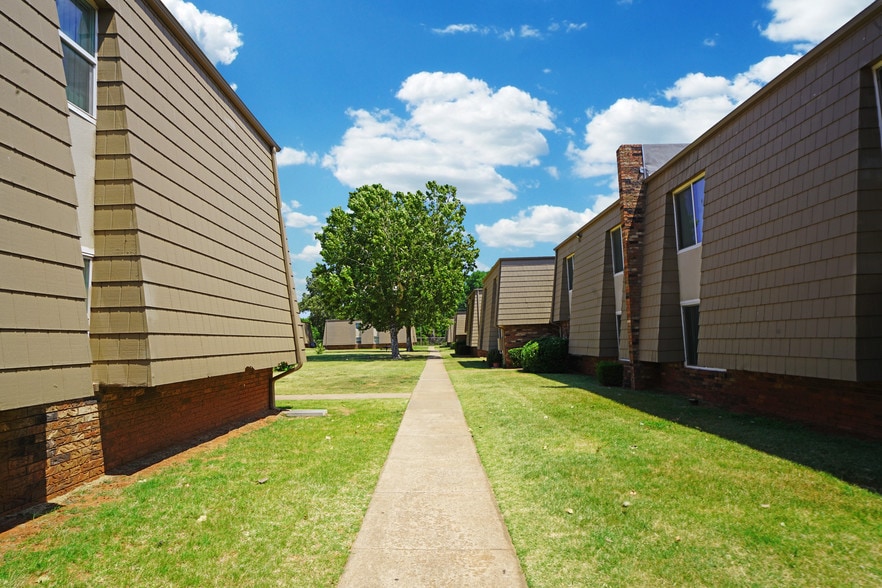 Sandhill Apartments 1312 N Midwest Blvd Midwest City OK 73110